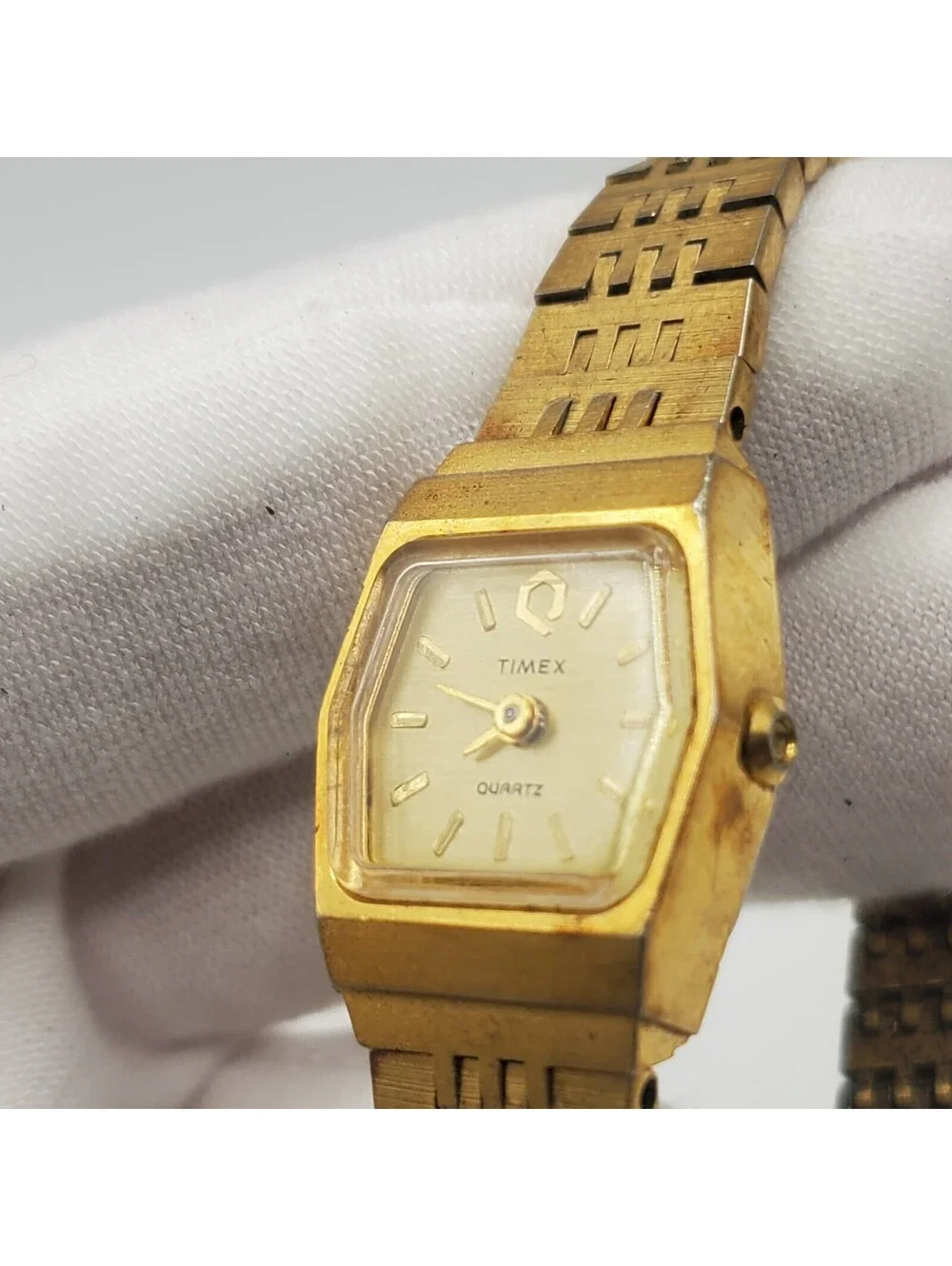 Vintage Timex Q K-Cell Pusher Quartz Watch Womens For Parts Or Repair